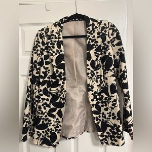 Flowered black and ivory blazer
